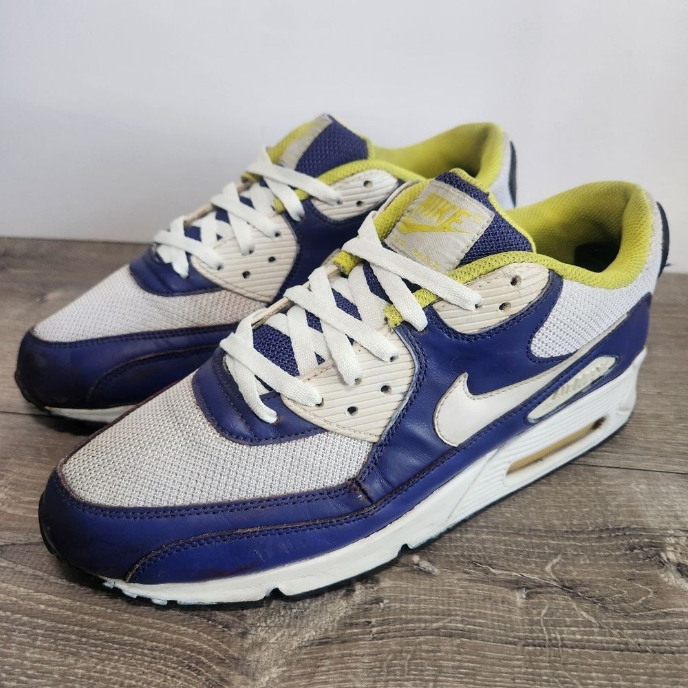 2010 Nike Air Max 90 Wicket Purple Athletic Shoes Sneakers Mens Size 10.5 READ - Picture 1 of 15